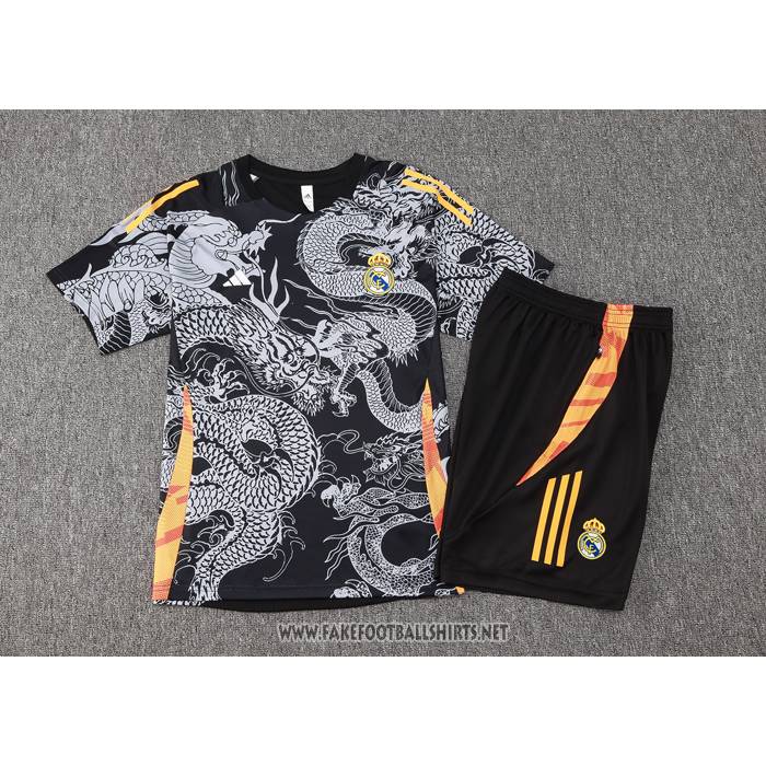 Tracksuit
 Real Madrid Dragon Short Sleeve
 2024-2025 Black
 - Shorts

